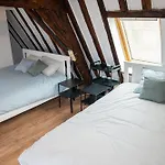 Stylish 2Br &1Lr Apt, Prime Belgian Location