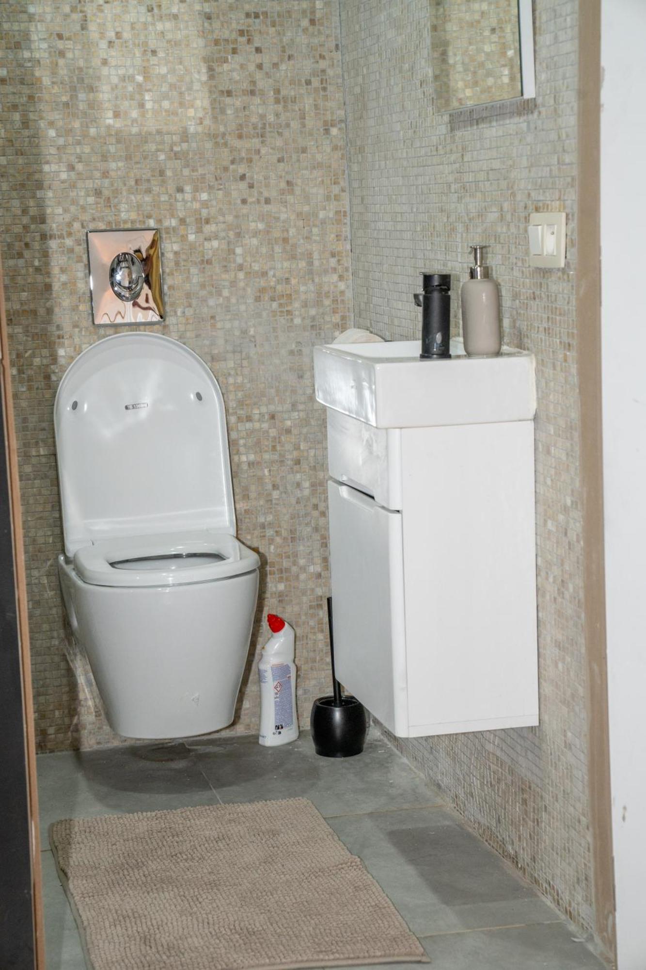 Stylish 2br &1lr Apt, Prime Belgian Location